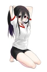  adjusting_hair barefoot black_hair buruma female gym_uniform komori_kiri long_hair momo_uzura red_eyes sayonara_zetsubou_sensei solo 