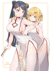  2girls armpits bare_arms bare_shoulders black_hair blonde_hair blue_eyes breasts china_dress chinese_clothes chinese_commentary cleavage_cutout clothing_cutout commentary_request dated double_bun dress emilia_(krt_girls) fangxiang_cuoluan folded_fan folding_fan green_eyes hair_bun hair_ornament hairclip hairpin hand_fan highres holding krt_girls long_hair medium_breasts multiple_girls open_mouth pelvic_curtain sideboob sleeveless sleeveless_dress standing thighhighs thighs tied_hair white_dress white_thighhighs xiao_qiong 