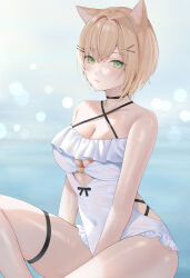  absurdres animal_ears black_choker blonde_hair blurry blurry_background breasts casual_one-piece_swimsuit cat_ears choker cleavage closed_mouth clothing_cutout covered_navel criss-cross_halter day female frilled_one-piece_swimsuit frills green_eyes hair_intakes hair_ornament halterneck highres kurumi_noah large_breasts looking_at_viewer multi-strapped_swimsuit ocean one-piece_swimsuit pomelunch short_hair skindentation solo strap_gap swimsuit thigh_strap thighs underboob_cutout virtual_youtuber vspo! wet white_one-piece_swimsuit x_hair_ornament 