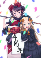  2girls :d abigail_williams_(fate) anniversary black_bow black_dress black_headwear blonde_hair blue_eyes blurry blurry_foreground blush bow commentary_request confetti dress fate/grand_order fate_(series) forehead fur_collar grin hairbow hand_up hat highres holding japanese_clothes katou_haruaki_(ririshikioo) katsushika_hokusai_(fate) kimono long_hair long_sleeves looking_at_viewer multiple_girls multiple_hair_bows obi open_mouth orange_bow parted_bangs polka_dot polka_dot_bow purple_eyes purple_hair purple_kimono round_teeth sash simple_background sleeves_past_fingers sleeves_past_wrists smile teeth translated upper_teeth_only very_long_hair white_background 