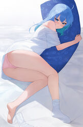  alternate_costume anklet ass barefoot bed blue_eyes blue_hair blush closed_mouth commentary_request feet female frown full_body hair_between_eyes highres holding hololive hoshimachi_suisei hugging_object jewelry legs looking_at_viewer lying no_shoes official_alternate_hair_length official_alternate_hairstyle panties pillow pillow_hug raeis shirt single_bare_shoulder single_sock socks soles solo star_(symbol) star_in_eye symbol_in_eye toes underwear unworn_socks virtual_youtuber white_shirt 