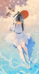  :d alternate_costume bare_shoulders barefoot beach belt black_hair blue_eyes blunt_bangs commentary dress feet female green_nails hat highres hololive hololive_dev_is juufuutei_raden legs long_hair looking_at_viewer multicolored_hair murechika nail_polish open_mouth partially_submerged sandals sitting smile soaking_feet solo sun_hat sunglasses teeth toenail_polish toenails toes two-tone_hair unworn_sandals virtual_youtuber water wet wet_clothes wet_dress white_dress white_hair 