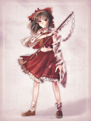  ascot between_fingers blush brown_background brown_hair brown_shoes burnt_clothes detached_sleeves female full_body gohei hair_tubes hakurei_reimu half-closed_eye highres holding holding_gohei injury konpota_(pixiv_113398422) medium_hair midriff navel ofuda ofuda_between_fingers red_ribbon red_shirt red_skirt ribbon serious shirt shoes skirt socks solo thigh_peek torn_clothes touhou undone_ascot white_socks yellow_ascot 