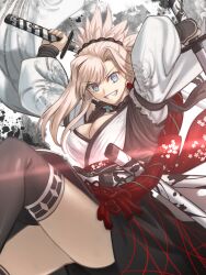  black_thighhighs blue_eyes breasts chrysanthemum_print cleavage commentary_request dual_wielding fate/samurai_remnant fate_(series) female floral_print grey_hair grin highres holding holding_sword holding_weapon japanese_clothes katana kimono large_breasts long_hair looking_at_viewer miyamoto_musashi_(fate) official_alternate_costume parody ponytail sheath shoori_(migiha) smile solo style_parody sword takeuchi_takashi_(style) teeth thighhighs unsheathed weapon white_kimono wide_sleeves 