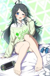  ahoge barefoot bed_sheet black_hair blue_bow blue_bowtie blush bow bowtie collared_shirt commission eyelashes feet female full_body green_background green_panties hair_ornament hairclip hand_up handheld_game_console highres indoors inohara_koboshi knees_together_feet_apart knees_up leglus legs long_hair long_sleeves messy_hair off_shoulder on_bed ongeki open_mouth panties parted_bangs patterned_background playstation_vita pleated_skirt school_uniform shiny_skin shirt sidelocks skeb_commission skirt sleeves_past_wrists solo thighs toenails toes underwear uneven_eyes unworn_bowtie wavy_mouth white_shirt yawning 