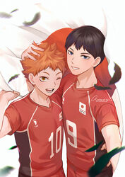  2boys antweiyi black_feathers black_hair blue_eyes cape falling_feathers feathers flag haikyuu!! hand_on_another&#039;s_head headpat hinata_shouyou holding holding_flag kageyama_tobio looking_at_viewer male_focus multiple_boys one_eye_closed open_mouth orange_eyes orange_hair red_shirt shirt short_hair smile sportswear teeth upper_body volleyball_uniform white_cape 