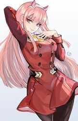  alpaca_carlesi arm_up blue_eyes breasts commentary_request cowboy_shot darling_in_the_franxx demon_horns dress eyeshadow female grin horns lips long_hair long_sleeves looking_at_viewer makeup necktie oerba_yun_fang pantyhose pink_hair smile solo uniform zero_two_(darling_in_the_franxx) 