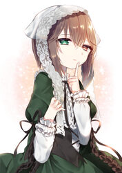  alternate_costume black_ribbon breasts brown_hair closed_mouth cosplay dress female finger_to_mouth frills green_dress green_eyes hair_between_eyes hands_up hat heterochromia lolita_fashion long_sleeves lushuao red_eyes ribbon rozen_maiden short_hair simple_background small_breasts solo souseiseki suiseiseki suiseiseki_(cosplay) white_background white_hat 