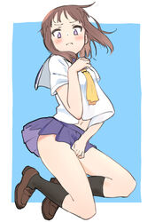  black_socks blue_background blue_skirt border brown_footwear brown_hair closed_mouth commentary female frown full_body hand_up highres medium_hair midair miniskirt navel okano_kei outside_border pleated_skirt purple_eyes sailor_collar school_uniform serafuku shirt short_sleeves skirt socks solo uasi white_border white_shirt yuyushiki yuyushiki&#039;s_school_uniform 