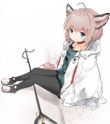  ahoge animal_ears arknights bad_id bad_pixiv_id black_legwear blue_eyes choker cloak female fox_ears fox_tail fujimaki_nora full_body gloves highres hood hood_down hooded_cloak light_brown_hair material_growth oripathy_lesion_(arknights) pantyhose shoes short_hair simple_background sitting smile staff sussurro_(arknights) tail white_background 