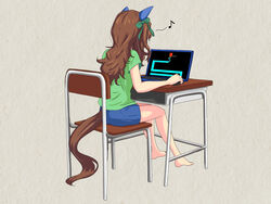  alternate_costume barefoot blue_shorts bow brown_hair chair computer desk ear_covers female from_behind green_shirt grey_background hairbow highres horse_girl horse_tail king_halo_(umamusume) laptop long_hair musical_note scary_maze_game school_chair school_desk shirt shorts simple_background sitting solo t-shirt tail umamusume zenbrush2 