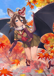  animal_ears autumn autumn_leaves bare_legs bat_ears bat_girl bat_wings blue_eyes brown_hair commentary_request falling_leaves female flying geta green_shirt green_skirt hilgendorf&#039;s_tube-nose_bat_(kemono_friends) kemono_friends kemono_friends_3 leaf long_sleeves mask mask_on_head midriff_peek neckerchief official_art outdoors pleated_skirt red_neckerchief sailor_collar school_uniform serafuku shirt short_sleeves skirt solo tengu-geta tengu_mask torn_clothes translated wings yuko_(uc_yuk) 