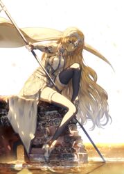  armor bare_shoulders blonde_hair blue_eyes breasts chains commentary_request day fate/apocrypha fate/grand_order fate_(series) female full_body high_heels highres jeanne_d&#039;arc_(fate) jeanne_d&#039;arc_(third_ascension)_(fate) korean_commentary long_hair looking_at_viewer medium_breasts offcar outdoors reflection simple_background sitting sleeveless solo thighhighs vambraces very_long_hair wall water white_background 