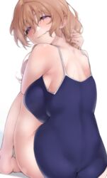  ass back breasts brown_hair commentary_request female from_behind highres konoe_kanata large_breasts looking_at_viewer love_live! love_live!_nijigasaki_high_school_idol_club nasuno_(nasuno42) one-piece_swimsuit purple_eyes school_swimsuit sitting smile smug solo sweat swimsuit thighs white_background 