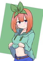  belt belt_buckle blue_eyes blue_pants blush breasts brown_belt buckle closed_mouth clothes_lift commentary_request drawstring eyebrows_hidden_by_hair female go-toubun_no_hanayome green_background green_hoodie green_ribbons hair_between_eyes hair_ribbon highres hood hoodie hoodie_lift kujou_karasuma lifting_own_clothes light_smile medium_breasts nakano_yotsuba navel orange_hair pants ribbon solo striped sweat two-tone_background white_background 