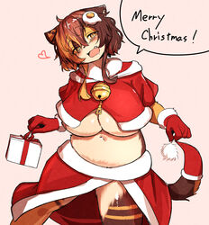  ahoge animal_ears animal_nose bags_under_eyes bell blush body_fur box breasts brown_fur brown_hair brown_tail christmas cleavage cowboy_shot egg_hair_ornament english_commentary english_text female food-themed_hair_ornament fur_trim furry furry_female gift gift_box gloves hair_between_eyes hair_ornament half-closed_eyes head_tilt heart highres holding huge_breasts kagarimachi_konatsu looking_at_viewer merry_christmas multicolored_fur multicolored_hair navel nekotsuki_kohime_(kagarimachi_konatsu) oerba_yun_fang open_mouth original plump pom_pom_(clothes) red_gloves santa_costume short_sleeves simple_background slit_pupils solo speech_bubble striped_fur tail tareme thick_thighs thighs yellow_eyes yellow_fur zipper_pull_tab 