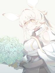  absurdres animal_ears arknights asymmetrical_gloves bare_shoulders black_gloves blonde_hair blush bouquet breasts cleavage coat commentary detached_collar dorothy_(arknights) female flower gloves gradient_background green_eyes grey_background highres holding holding_bouquet kujou_koto lab_coat large_breasts long_hair looking_at_viewer mismatched_gloves mouse_ears mouse_girl shirt sidelocks simple_background smile solo upper_body white_coat white_shirt yellow_eyes yellow_gloves 