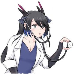  black_dragon_(kemono_friends) black_gloves black_hair blue_hair blue_shirt blush coat collarbone dragon_ears dragon_girl dragon_horns dragon_tail extra_ears female fingerless_gloves gloves grey_eyes hair_between_eyes horns kemono_friends lab_coat long_hair multicolored_hair open_clothes open_coat saja_(166j357) scales shirt sidelocks simple_background solo stethoscope tail upper_body white_background white_coat 