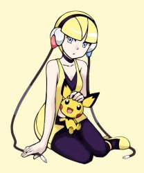  audio_jack bare_shoulders blonde_hair blue_eyes choker elesa_(pokemon) female headpat headphones highres pantyhose pas_(paxiti) pichu pokemon pokemon_(creature) pokemon_bw simple_background sitting skirt yellow_skirt yokozuwari 