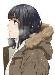  artist_name black_hair blush breath brown_eyes female from_side fur-trimmed_hood fur_trim hood jacket knit_sweater mattaku_mousuke medium_hair original simple_background snow solo upper_body watermark white_background 