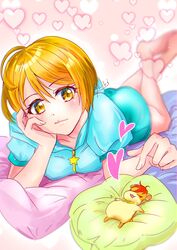  bare_legs barefoot blonde_hair blue_jacket blue_shorts closed_mouth commentary eyelashes female hair_between_eyes hamster harryham_harry heart highres hugtto!_precure jacket kagayaki_homare looking_at_viewer lying manekineko5319 on_stomach pink_background precure short_hair short_shorts short_sleeves shorts smile solo the_pose yellow_eyes 