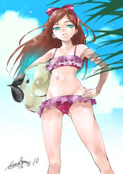  ass bikini blue_eyes blue_sky bow brown_hair cloud commentary_request day dragon_quest dragon_quest_x earrings female hairbow hand_on_own_hip himiko_(326ontheweb) jewelry long_hair looking_at_viewer navel purple_bikini rizerotta_(dq10) sky solo swimsuit 