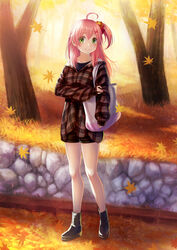  ahoge alternate_costume black_footwear female full_body green_eyes hair_ornament hairclip highres hololive knees koko_(koko3) leaf long_hair long_sleeves outdoors parted_lips pink_hair sakura_miko shoes solo tree virtual_youtuber x_hair_ornament 