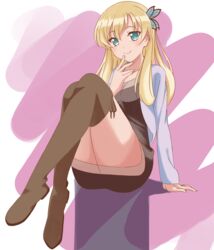  absurdres blonde_hair boku_wa_tomodachi_ga_sukunai boots butterfly_hair_ornament female green_eyes hair_ornament hairpin highres kashiwazaki_sena long_hair meme_tesshin solo thigh_boots thighhighs 