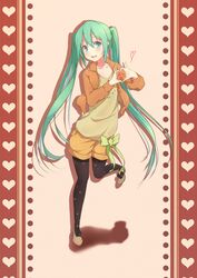  bad_id bad_pixiv_id female green_eyes green_hair hatsune_miku heart heart_hands highres long_hair pachi_(sugiyama0306) pantyhose pantyhose_under_shorts shorts solo twintails very_long_hair vocaloid 