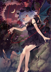  alternate_costume bare_legs barefoot bat_wings black_dress black_hat commentary crescent_moon dress feet_out_of_frame female fingernails hat highres leaf long_fingernails medium_hair mob_cap moon night open_mouth outdoors purple_hair red_eyes red_nails remilia_scarlet sitting sleeveless sleeveless_dress solo string string_of_fate touhou tree wings yuki_(popopo) 