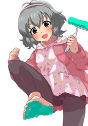  :d barefoot black_leggings dirty dirty_feet feet female foot_out_of_frame grey_hair highres holding idolmaster idolmaster_cinderella_girls knee_up leggings long_sleeves makaizou_(yawo87) medium_hair narumiya_yume open_mouth smile soles solo standing standing_on_one_leg toes 