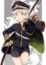  1boy armor cape commentary_request green_eyes hat hotarumaru japanese_armor jiman male_focus ootachi shorts shoulder_armor sode solo sword touken_ranbu weapon white_hair 