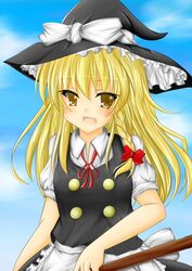  blonde_hair bow braid broom commentary_request female hairbow hat hat_bow kirisame_marisa side_braid solo t_(dyuhuhudyukusi) touhou witch_hat yellow_eyes 