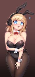  animal_ears black_leotard blonde_hair blue_eyes bow bowtie breasts brown_background brown_pantyhose chinese_commentary cleavage commentary_request cowboy_shot detached_collar fake_animal_ears female hair_ornament hairclip headphones highres large_breasts leaning_forward leotard looking_at_viewer medium_hair open_mouth pantyhose playboy_bunny rabbit_ears red_bow red_bowtie round_teeth shokuane short_hair simple_background solo strapless strapless_leotard teeth upper_teeth_only wrist_cuffs xiaoguang_(you_can_eat_the_girl) you_can_eat_the_girl 