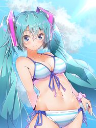  absurdres aqua_eyes aqua_hair arched_back arm_behind_back bikini blue_sky breasts cleavage cloud collarbone commentary cowboy_shot crotch day female front-tie_top hair_between_eyes halkawa501 halterneck hatsune_miku highres leaning_back light_rays linea_alba long_hair looking_at_viewer lowleg lowleg_bikini medium_breasts navel outdoors scrunchie side-tie_bikini_bottom sideboob sky smile solo striped_bikini striped_clothes sunbeam sunlight sway_back swimsuit tsurime twintails very_long_hair vocaloid wrist_scrunchie 