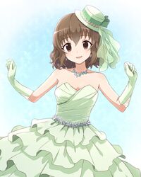  bare_shoulders blue_background blush bow breasts brown_eyes brown_hair cleavage collarbone dress dress_bow earrings elbow_gloves female gloves green_dress green_gloves hands_up hat highres idolmaster idolmaster_cinderella_girls idolmaster_cinderella_girls_starlight_stage jewelry layered_dress looking_at_viewer medium_breasts mini_hat namiki_meiko necklace open_mouth pochita_(pochitaiko) short_hair simple_background smile solo surplice wavy_hair 