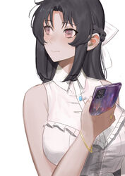  atelier_live black_hair blush bow breasts cellphone collared_shirt commentary english_commentary ex-trident female hair_behind_ear hairbow highres himey_(vtuber) holding holding_phone jewelry looking_to_the_side looking_up medium_breasts necklace parted_bangs phone pink_eyes shirt sleeveless sleeveless_shirt smartphone solo virtual_youtuber white_background white_bow 