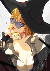  alternate_hair_color black_gloves blonde_hair blue-tinted_eyewear blue_hair breasts cleavage collarbone female finger_to_mouth gloves guilty_gear guilty_gear_strive hat highres i-no ian_olympia looking_at_viewer looking_over_eyewear off_shoulder open_mouth red_lips short_hair sunglasses tinted_eyewear witch_hat 