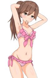  alternate_hairstyle arashio_(kancolle) armpits arms_up bikini blush breasts brown_eyes brown_hair cleavage collarbone commentary_request cowboy_shot female groin hair_between_eyes hair_tie_in_mouth kantai_collection linfa_(futari_midara) long_hair looking_at_viewer mouth_hold navel pink_bikini ponytail shiny_skin side-tie_bikini_bottom simple_background small_breasts solo standing striped_bikini striped_clothes swimsuit tying_hair white_background 