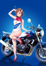  absurdres antenna_hair arm_support bakuon!! blue_background blue_eyes brown_hair female gradient_background hand_up high_heels highres knee_up looking_at_viewer motor_vehicle motorcycle multicolored_clothes multicolored_swimsuit one-piece_swimsuit product_placement red_footwear sakuma_masanori sakura_hane short_hair simple_background smile solo standing standing_on_one_leg swimsuit vehicle_focus wing_hair_ornament 