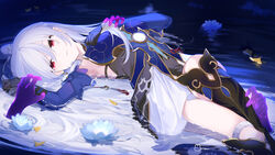  bare_shoulders blue_dress breasts cleavage detached_sleeves dress female gloves high_ponytail highres honkai:_star_rail honkai_(series) jingliu_(honkai:_star_rail) large_breasts long_hair looking_at_viewer lying on_back red_eyes rizu033 skirt solo thighhighs thighs water white_hair white_skirt 