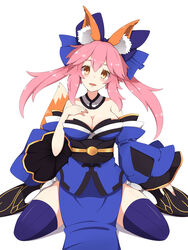  :d absurdres animal_ears bare_shoulders breasts cleavage commentary_request detached_sleeves fate/extra fate_(series) female flan_(zhd91) fox_ears fox_tail highres japanese_clothes large_breasts open_mouth pink_hair simple_background sitting smile solo tail tamamo_(fate) tamamo_no_mae_(fate/extra) thighhighs twintails wariza white_background zettai_ryouiki 