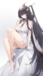  absurdres antlers azur_lane bare_legs black_hair blush breasts brown_eyes cbmus cleavage closed_mouth commentary detached_collar dress female flower full_body gloves gradient_background grey_background hair_between_eyes hair_flower hair_ornament half_gloves high_heels highres horns indomitable_(azur_lane) large_breasts legs light_smile long_hair looking_at_viewer mole mole_on_breast simple_background sitting skindentation smile solo strapless strapless_dress thighs very_long_hair white_dress white_footwear white_gloves 