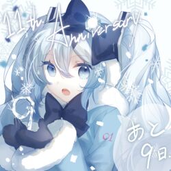  9 anniversary blue_bow blue_coat blue_mittens bow bowtie coat commentary earmuffs female fur-trimmed_coat fur_coat fur_trim hair_ornament hairbow hatsune_miku holding jewelry light_blue_eyes light_blue_hair long_hair looking_away mittens number open_mouth snowflake_background snowflakes solo twintails upper_body very_long_hair vocaloid yamiluna39 yuki_miku yuki_miku_(2012) 