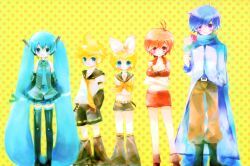  hatsune_miku kagamine_len kagamine_rin kaito meiko shimeko vocaloid 