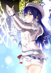  amamiya_(re-amamiya) arms_up beret blue_hair blush capelet cowboy_shot detached_sleeves female fur_trim hat highres long_hair love_live! love_live!_school_idol_project outdoors shorts snow snow_halation snowing solo sonoda_umi swept_bangs winter yellow_eyes 