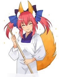  animal_ear_fluff animal_ears apron bad_id bad_pixiv_id blush bow broom closed_eyes facing_viewer fate/extra fate_(series) female fox_ears fox_girl fox_tail hair_ribbon hairbow holding holding_broom izru japanese_clothes kappougi kimono orange_tail pink_hair ribbon sidelocks smile solo sparkle split_ponytail tail tamamo_(fate) tamamo_no_mae_(fate/extra) 