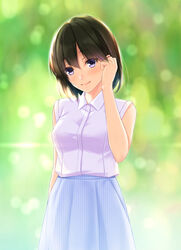  blue_skirt blush breasts brown_hair commentary female hand_up head_tilt highres medium_breasts nayuta69 original pink_shirt purple_eyes shirt shirt_tucked_in skirt sleeveless sleeveless_shirt smile solo 