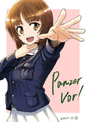  absurdres blue_jacket border brown_eyes brown_hair commentary dated female german_text girls_und_panzer hand_on_own_neck highres jacket long_sleeves looking_at_viewer military military_uniform nishizumi_miho ooarai_military_uniform open_mouth oritako outside_border pink_background pleated_skirt reaching reaching_towards_viewer short_hair skirt smile solo standing throat_microphone uniform white_border white_skirt 