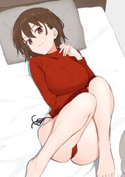  bad_id bad_twitter_id barefoot bed breasts brown_eyes brown_hair closed_mouth female head_tilt heattech_leotard highres large_breasts legs legs_up leotard long_sleeves looking_at_viewer lying muteki_soda on_back on_bed original pillow red_leotard short_hair side-tie_leotard smile solo 